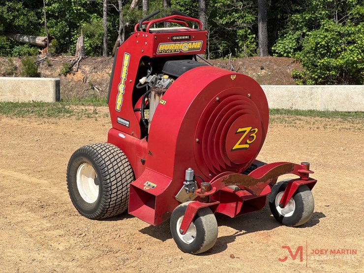 hurricane-z3-stand-on-blower-image-1