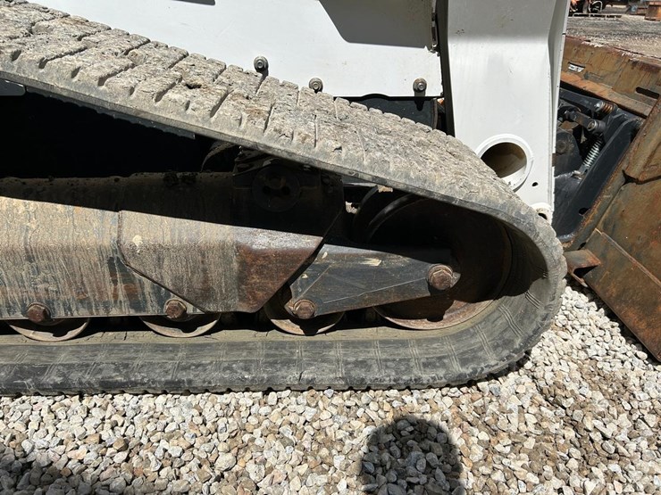 2022-bobcat-t870-image-14