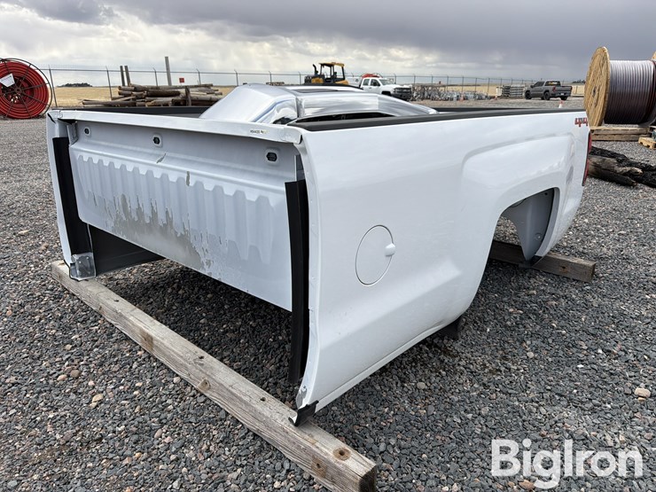2018-chevrolet-k3500-image-1