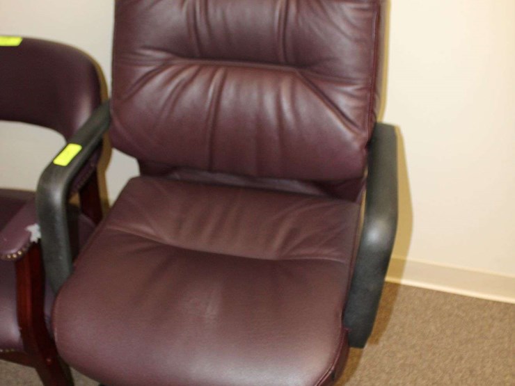 office-chairs-on-casters-image-2