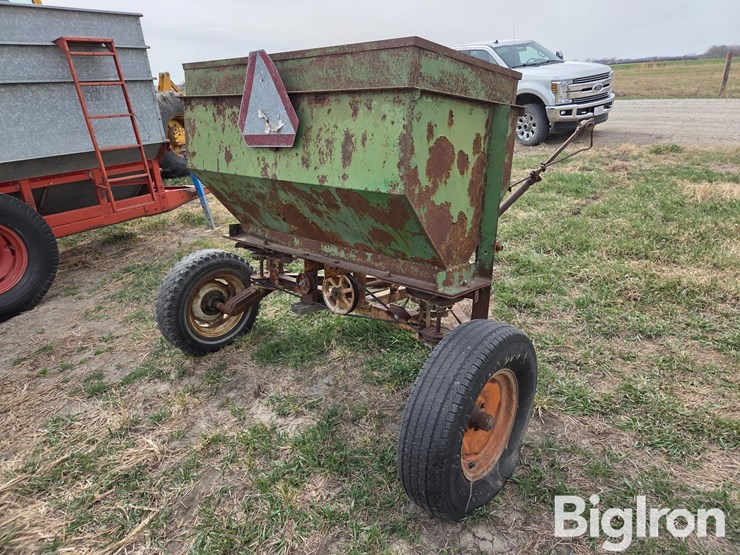 shop-built-seeder/fertilizer-spreader-image-5