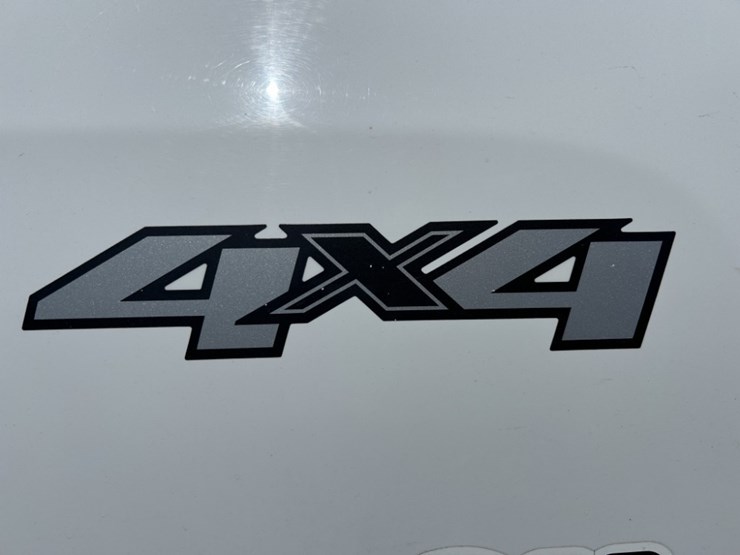 2013-chevrolet-silverado-1500-image-11