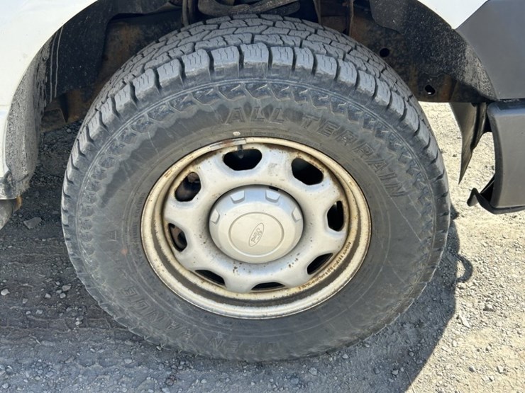 2011-ford-f150-xl-image-38
