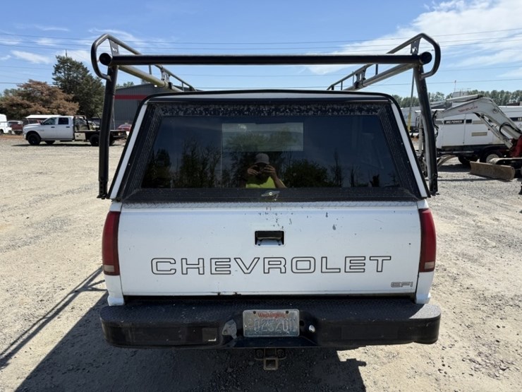 1989-chevrolet-c25-pickup-image-5