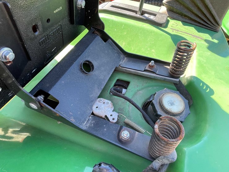john-deere-285-image-3