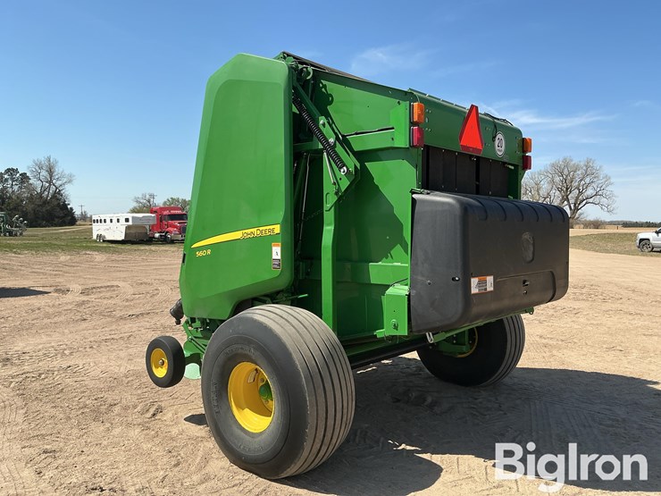 2021-john-deere-560r-image-7