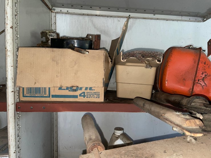 #7069-•-contents-of-shelf-image-3
