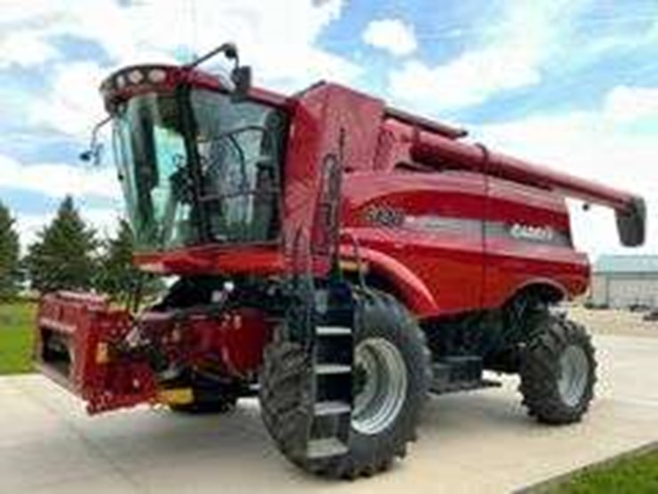 2012-case-ih-6130-image-1