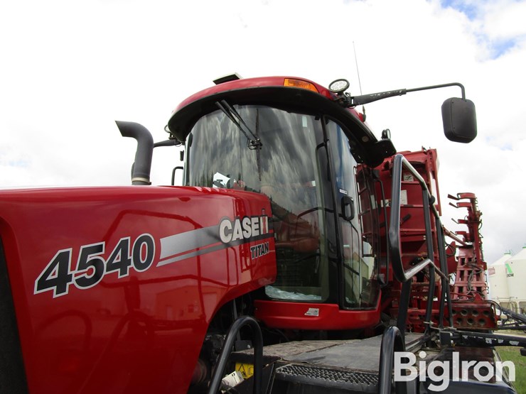 2019-case-ih-titan-4540-image-18