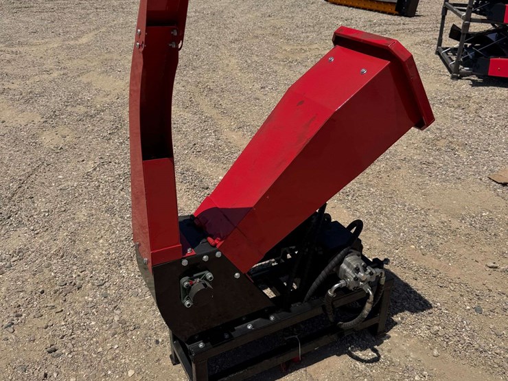 mini-skid-steer-wood-chipper-(new/unused)-image-3