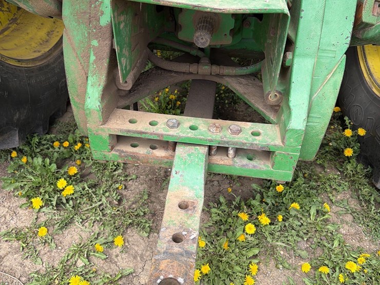 john-deere-8320-image-10