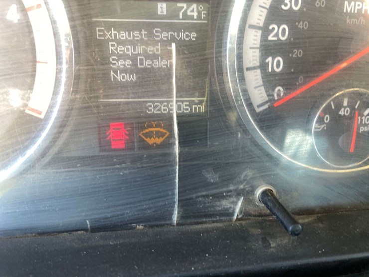 2011-dodge-ram-3500hd-image-26