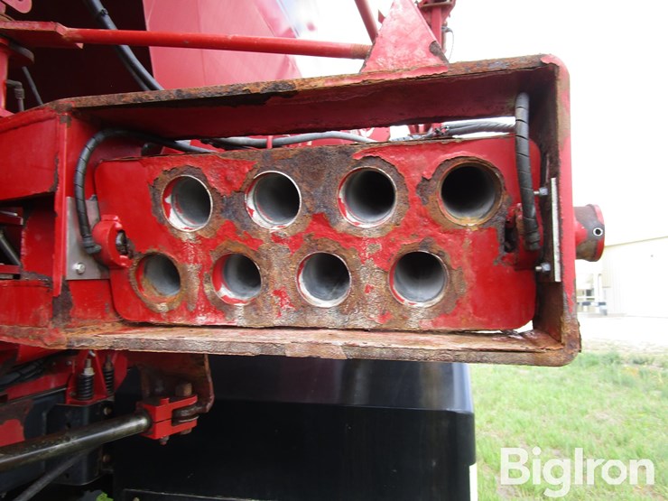 2019-case-ih-titan-4540-image-14