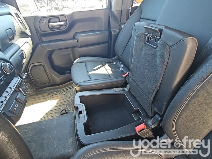 2022-chevrolet-1500-image-38