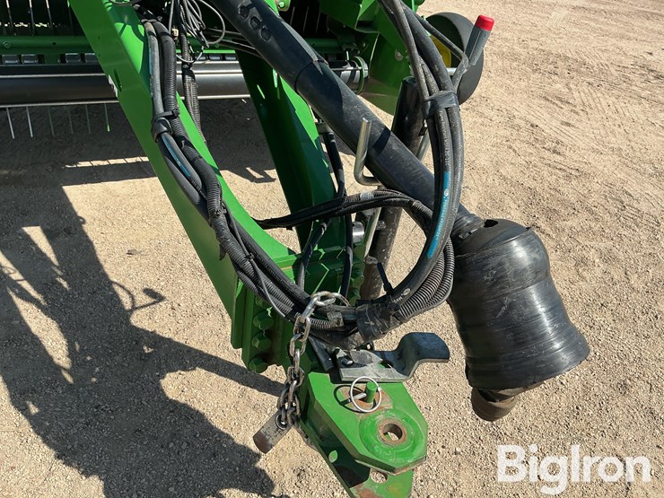 2021-john-deere-560r-image-10