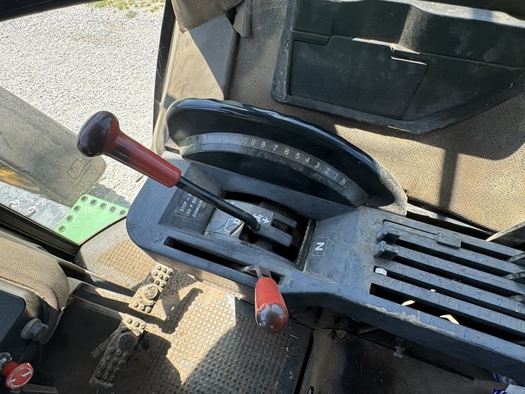 1990-john-deere-4755-image-45