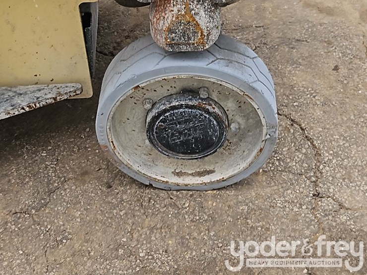 2016-jlg-3246es-image-8