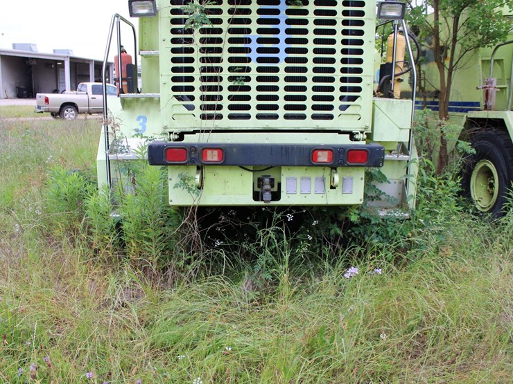 1995-oshkosh-t1500-image-13