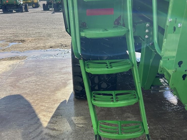 2016-john-deere-l340-image-45