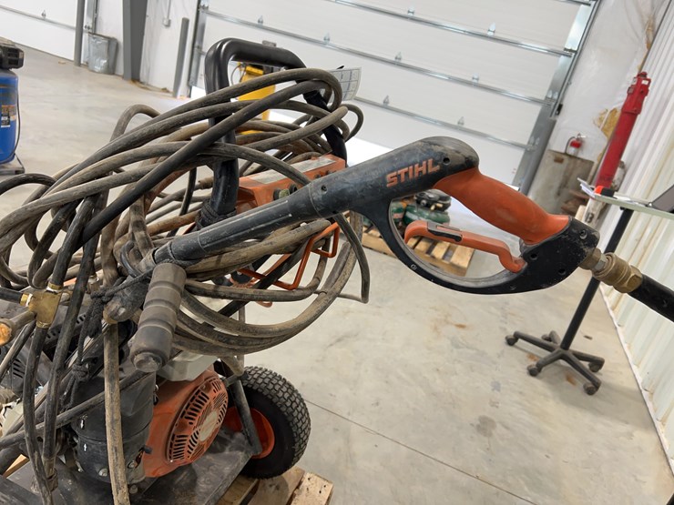 2023-stihl-rb-800-pressure-washer-image-8