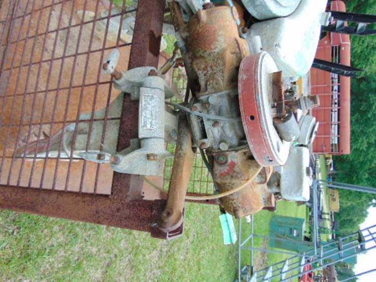 evinrude-antique-boat-motor-image-2