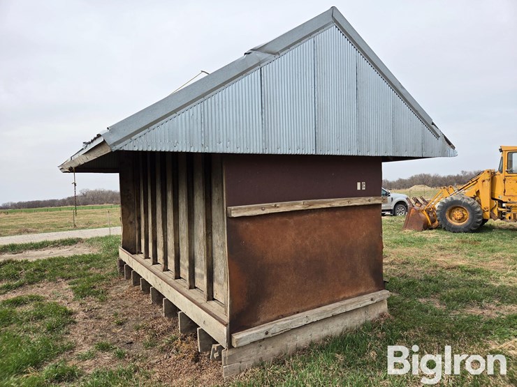 shop-built-wood-livestock-feeder-image-7