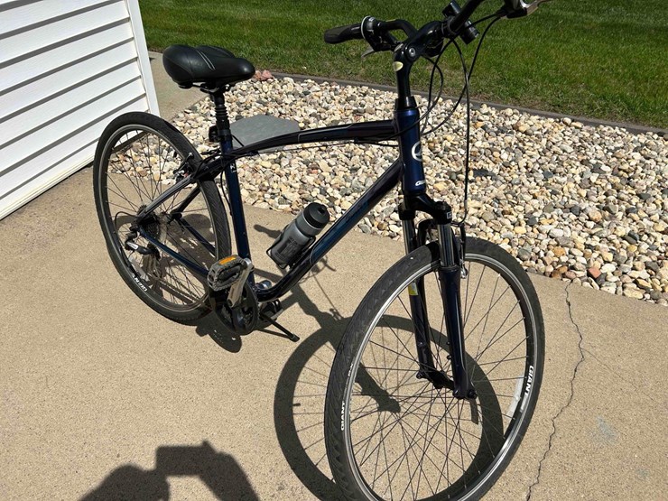 26"-giant-8-speed-bike-image-4