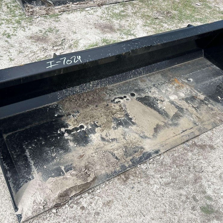 2025 Swict 84in Bucket Skid Steer Attachment