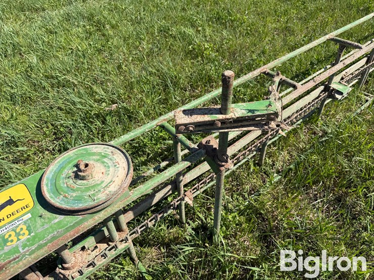 john-deere-33-image-9