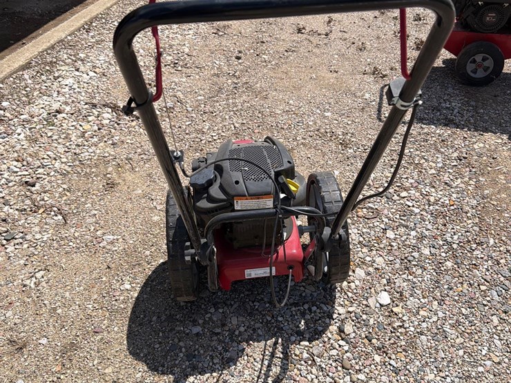 2025-earthquake-22”-weed-trimmer-image-4