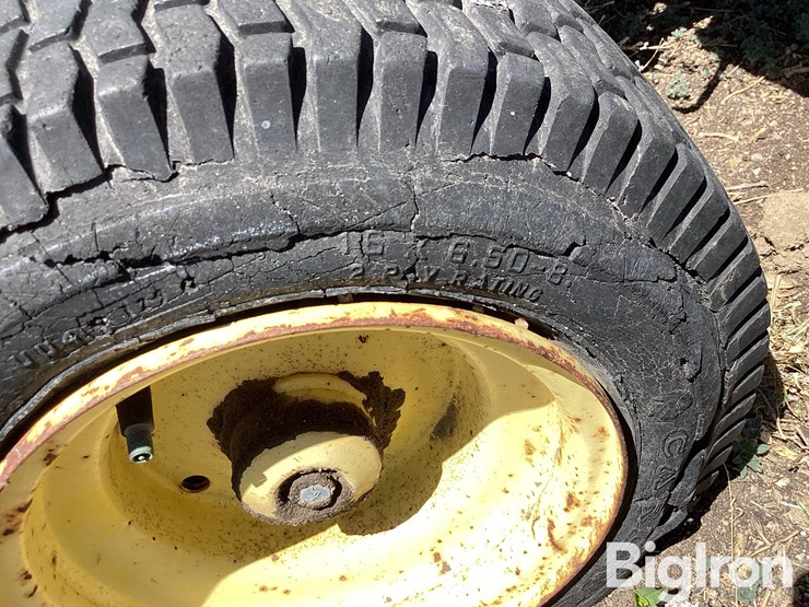 john-deere-212-image-17