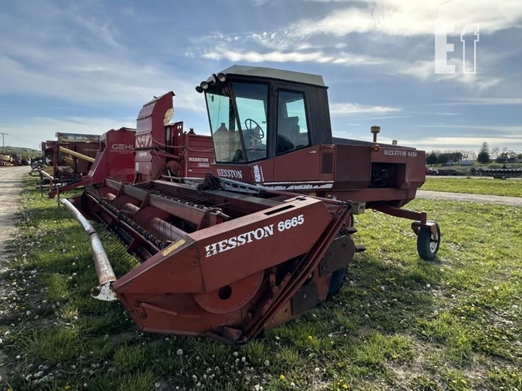 hesston-6650-image-1