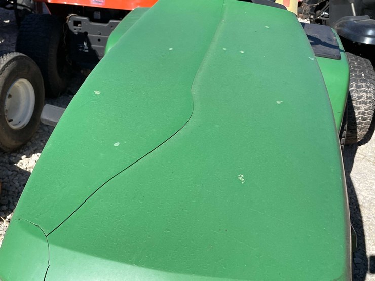 john-deere-345-image-14