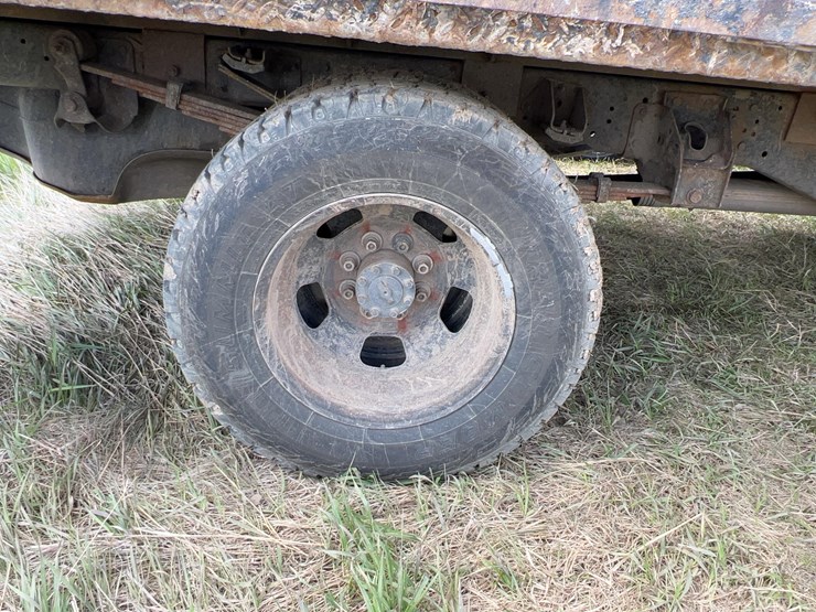 2014-dodge-3500-image-10