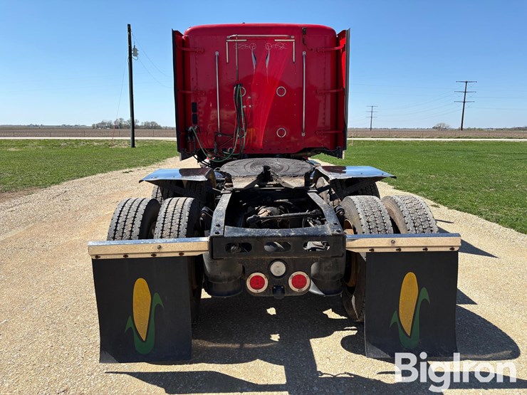 2015-freightliner-coronado-122-image-6