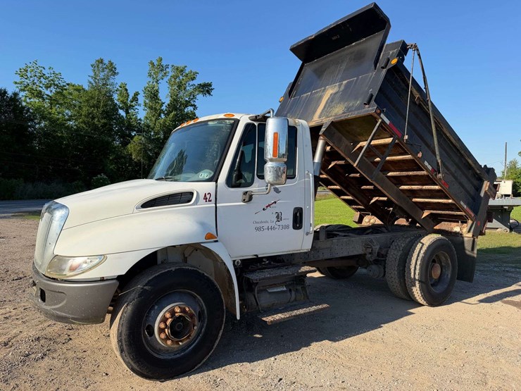 2003-international-durastar-4200-image-1