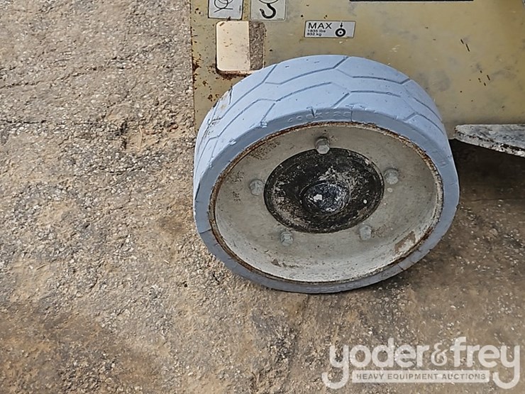 2016-jlg-3246es-image-9