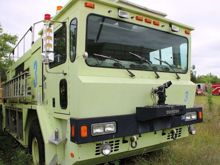 1995-oshkosh-t1500-image-8