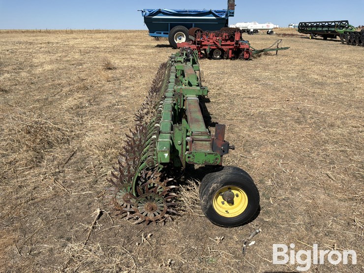 john-deere-400-image-4