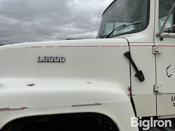 1995-ford-lt8000-image-15