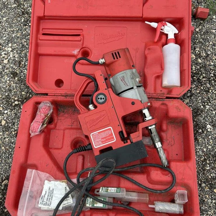 #181 • Milwaukee Mag Drill Electromagnetic Drill Press