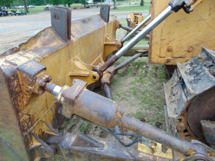 komatsu-d68e-image-3