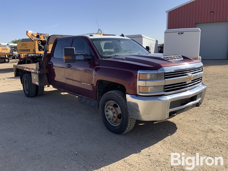 2017-chevrolet-silverado-2500-image-3