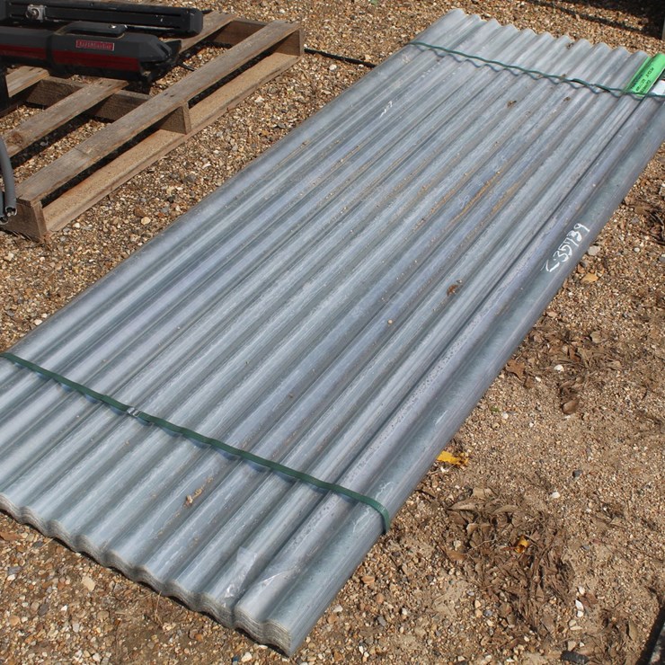 #5144 • BUNDLE OF 3FT X 8FT CORRUGATED POLYCARBONATE ROOF PANEL