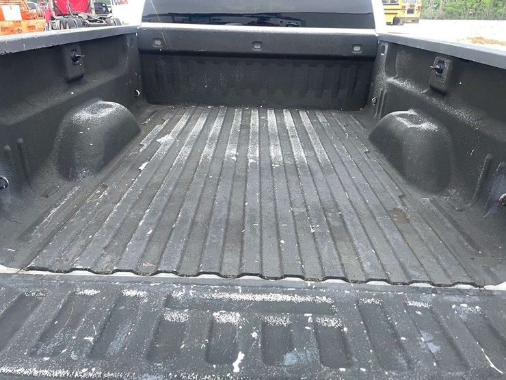 2015-gmc-sierra-1500-image-15