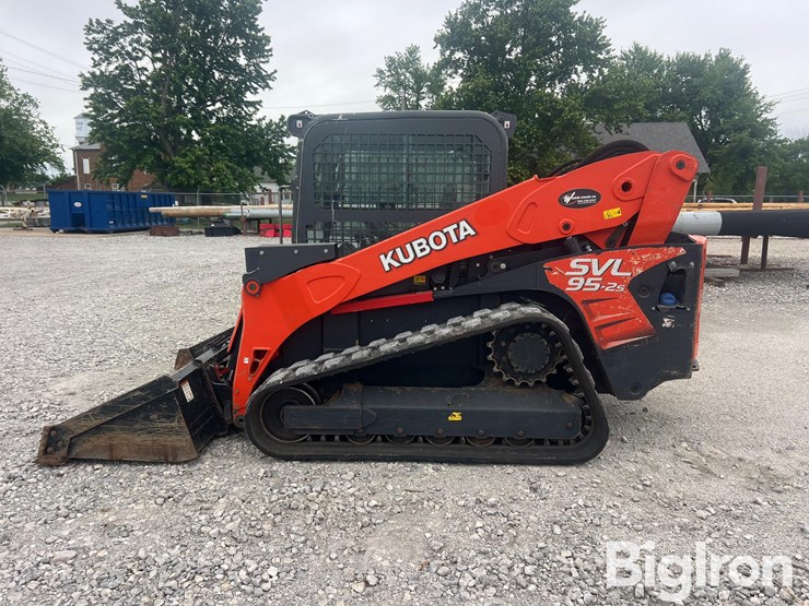 2017-kubota-svl95-2s-image-8