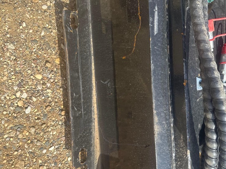 new-mini-skid-broom-image-5