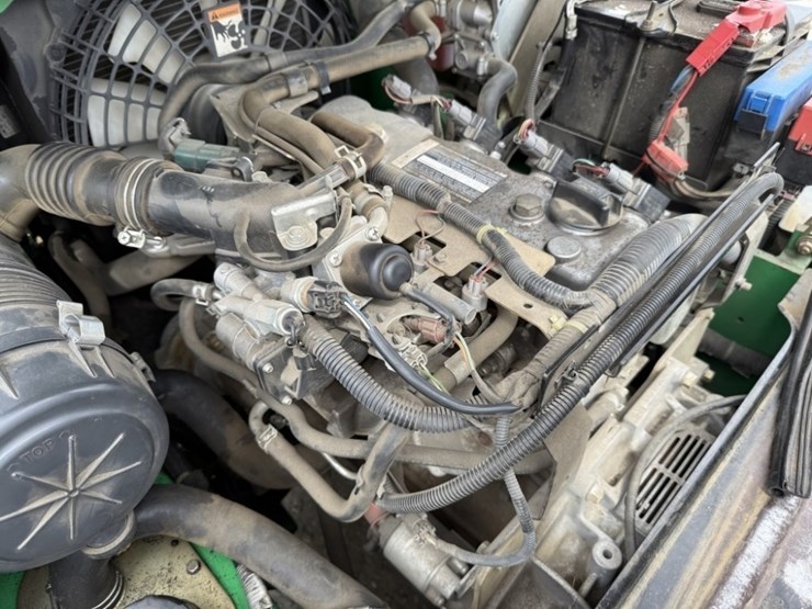2015-mitsubishi-fg25n-image-16