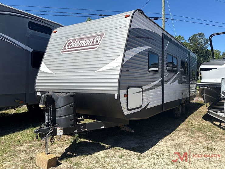 2018-coleman-lantern-edition-263bh-bumper-pull-camper-image-4
