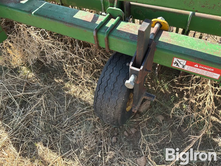 john-deere-400-image-15